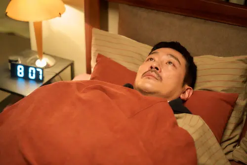 ▲河正宇（如圖）拍片壓力大，笑稱拍完後得盲腸炎都是因為孔曉振。（圖／采昌國際多媒體 提供）