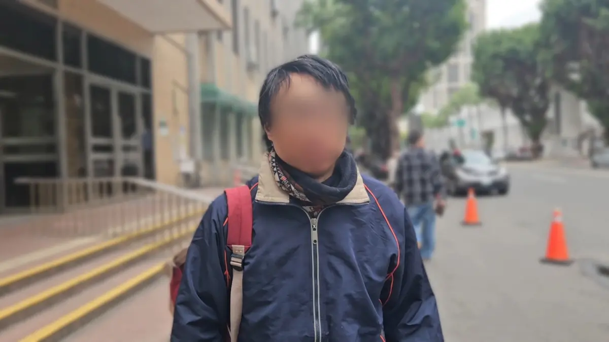 ▲前新北地院調查保護室佐理員駱姓男子因裝設密錄器偷拍同事33次，一審針對不得易科罰金的犯行判刑3年，他在二審出庭時對被害人說對不起。（圖／記者劉松霖攝）