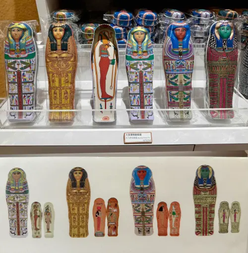 ▲木乃伊收納盒幫大家劇透內層圖案。（圖／記者蕭涵云攝）