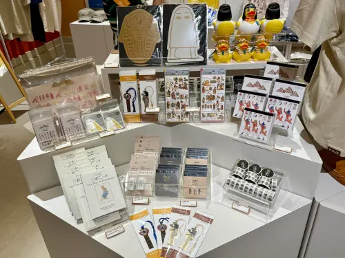 ▲文具類商品款式眾多。（圖／記者蕭涵云攝）