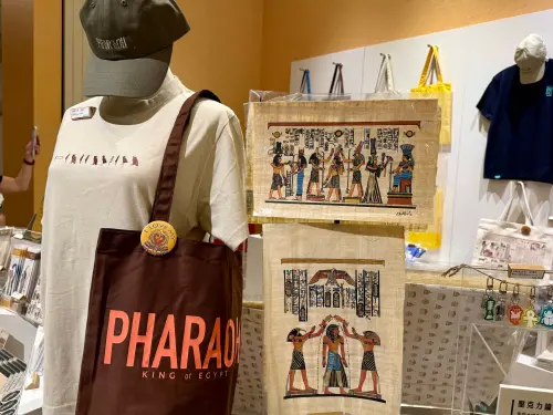 ▲奇美博物館埃及展紀念品區，沒買票也可以自由進入。（圖／記者蕭涵云攝）