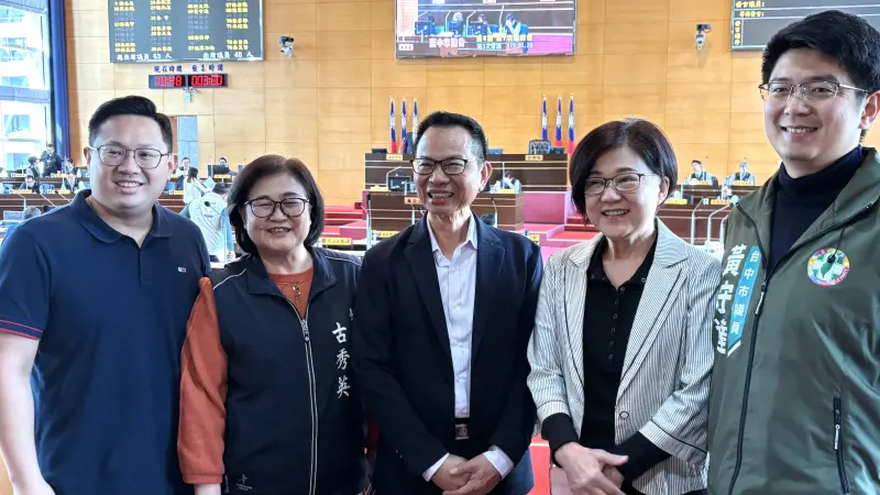 ▲台中市議員陳清龍即將轉任民進黨不分區立委，藍綠議員今天主動給予祝福。（圖／記者顏幸如攝，2026.01.28）