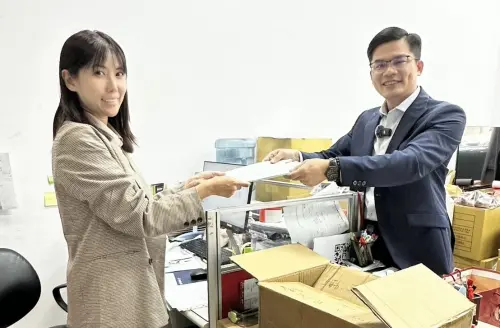 ▲前台中市新聞局長吳皇昇單槍匹馬完成登記。（圖／吳皇昇提供，2026.01.28）