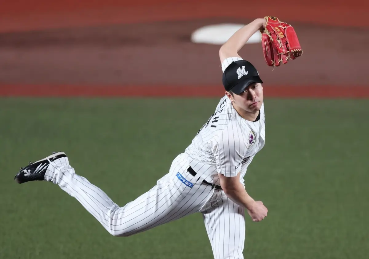 ▲千葉羅德海洋隊投手種市篤暉入選經典賽日本武士隊，今日在石垣島二軍基地先發面對樂天桃猿，主投1局無失分，僅用10球就完成3上3下。（圖／取自千葉羅德海洋臉書）