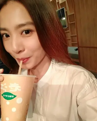 ▲金曲歌后田馥甄Hebe曾在2017年推薦老江紅茶牛奶，也讓該店聲名大噪。（圖／Hebe臉書）