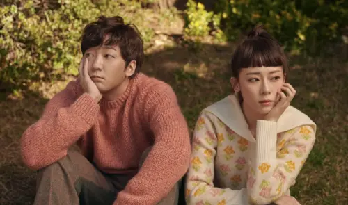 ▲韓國混聲組合Acoustic Collabo女主唱牟秀珍（右）驚傳驟逝消息，得年27歲。（圖／翻攝自Acoustic Collabo IG@acoustic_collabo.m）