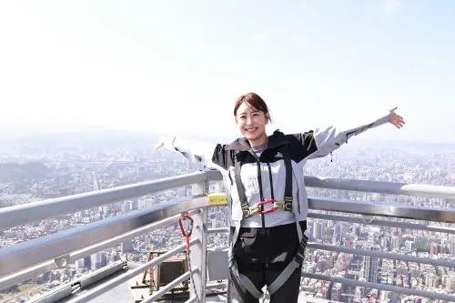 ▲台北101董事賈永婕親自體驗「Skyline天際線」。（圖／記者吳翊緁攝）