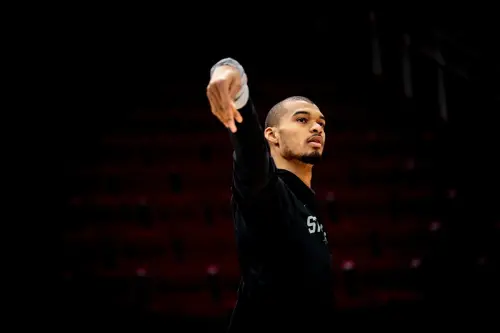 NBA／馬刺逆轉火箭！文班亞馬霸氣宣言：努力做到無人能及的表現
