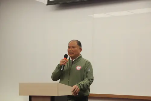 ▲賴文祥致詞也說，世紀鋼當初選擇在台北港選土地、填海造陸，打造水下基礎建設據點，疫情、缺工缺料關關難過關關過，如今可以看到「得碼頭得天下」，即使面對比過去規模更大的水下基礎也能夠勝任，都要感謝與CIP的革命情感。（圖／記者鍾泓良攝影）