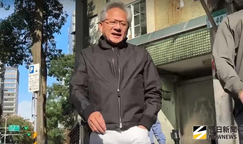 ▲黃仁勳透露今晚會跟張忠謀見面。（圖／記者李青縈攝）