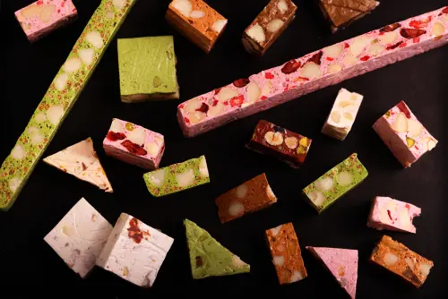 ▲「Home Mom Bakery」多年來持續創作牛軋糖，口味已超過16種。（圖／Home Mom Bakery提供 www.amberbakery.com.tw）