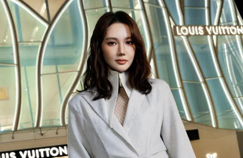 ▲《慶餘年2》女星金晨被爆開車肇逃，甚至還找助理頂罪，為此警方出面回應，表示案件正在調查中。（圖／金晨微博）