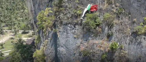 英國遊客違法飛行傘撞崖壁掛在半空　泰國救難隊6小時驚險救援
