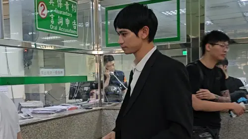 ▲Andy主張「眾量級」頻道6年賺億元，他只分到695萬，想對群海娛樂公司查帳卻遭到家寧母親數度拒絕。（圖／記者劉松霖攝，2025.6.18）