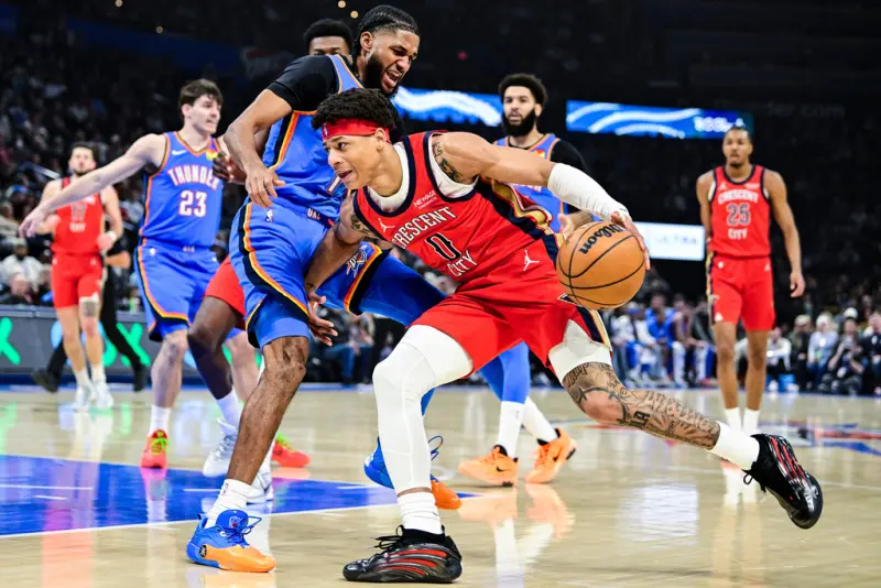 ▲雷霆隊悍將多特（Lu Dort）與鵜鶘隊新秀費爾斯（Jeremiah Fears）因在終場鳴哨時爆發肢體衝突，雙方各被處以25000美元（約新台幣78.5萬元）的罰款。（圖／美聯社／達志影像）