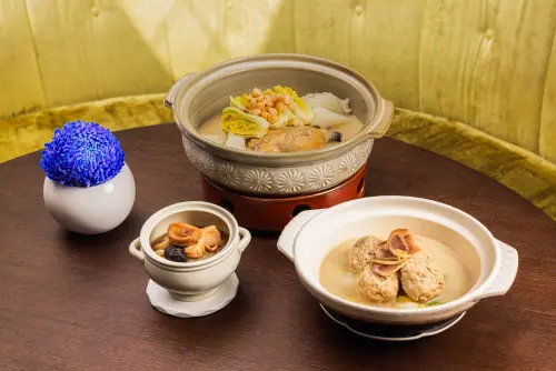 ▲砂鍋花膠火朣雞湯也是雲錦中餐廳的人氣菜色。（圖／台北君悅酒店提供 www.hyatt.com/grand-hyatt/zh-HK/taigh-grand-hyatt-taipei）