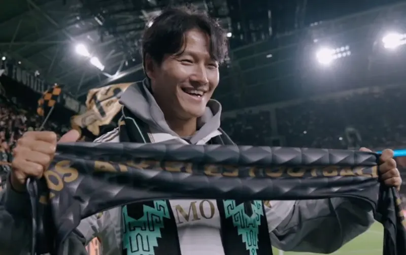 ▲金鍾國（如圖）在昨日播出的節目中談到老婆的身分，表示她是「認識很久的妹妹」，相處多年後才互相來電、變成情人。為了她，金鍾國更甘心結婚，霸氣買62億豪宅寵妻。（圖／金鍾國IG@kjk76）