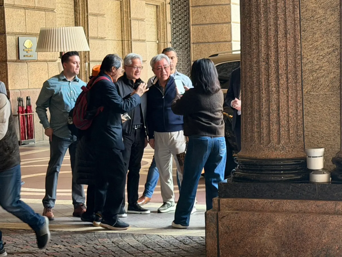 ▲特斯拉執行長馬斯克近日再次提出興建晶圓廠「TeraFab」的計劃。輝達執行長黃仁勳認為，建造晶圓廠並不容易。（圖／記者林汪靜攝）