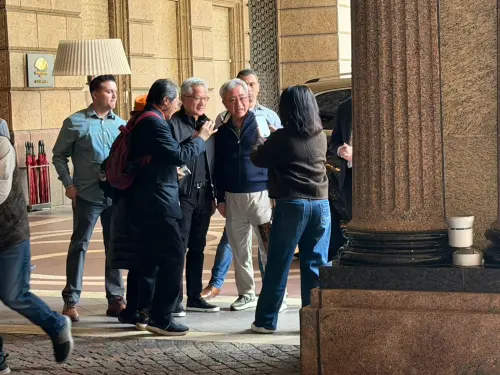 馬斯克要蓋超大型晶圓廠　黃仁勳直言「不易」曝關鍵原因
