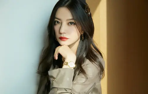 趙薇被封殺4年現身！直播試水溫畫面瞬間全黑　劣跡藝人復出夢碎
