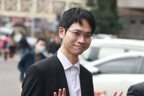 ▲Andy今（30日）調解後受訪時表示，自己的訴求就是「拿到我應得的，張家、王家一人一半。」（圖／記者葉政勳攝影）