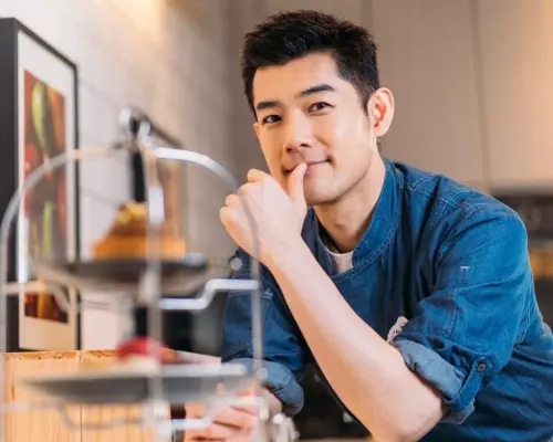 ▲▼施易男今昔外貌變化不算太大。（圖／施易男 Eli Shih臉書）