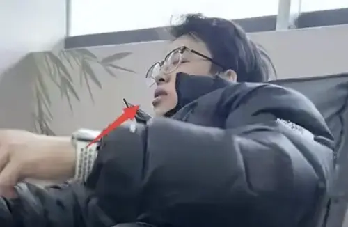 ▲畢嘉琪好友曝光他生前最後露臉照，可見他嘴唇明顯發紫，身體早就冒警訊。（圖／翻攝自微博）