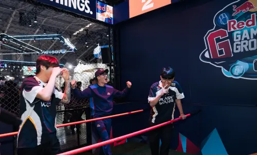 電競選手石油王、閃電狼化身「真人手足球員」　自信備戰亞運選拔
