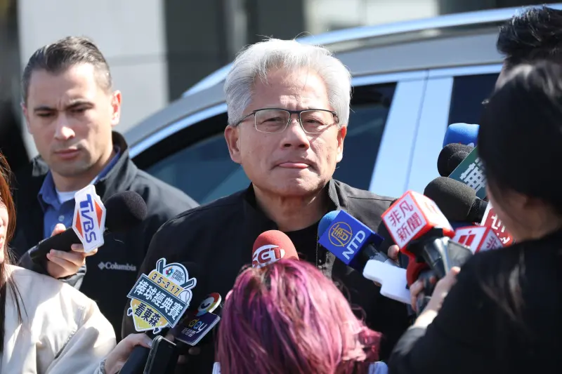 ▲針對是否將會與台北市長蔣萬安一同出席北士科的啟用典禮，輝達執行長黃仁勳強調，只要典禮時間確定，一定會參加。（圖╱記者陳明安攝）
