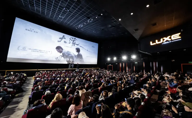 ▲《大濛》票房破億，粉絲湧進戲院。片中很搶眼的劉冠廷敲碗導演陳玉勳再寫他扮演的「高金鐘」續集，而9m88感謝影迷30刷支持。（圖／華文創提供）