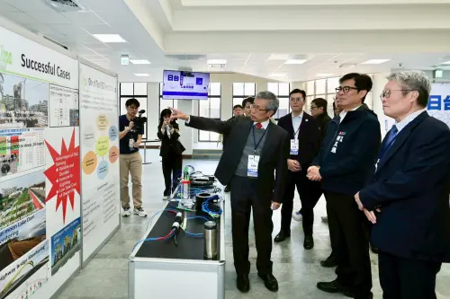 ▲高雄市長陳其邁出席分享高雄智慧防災經驗，強調應變機制與災害預防、重建、復興的重要性。(圖／高市府提供)