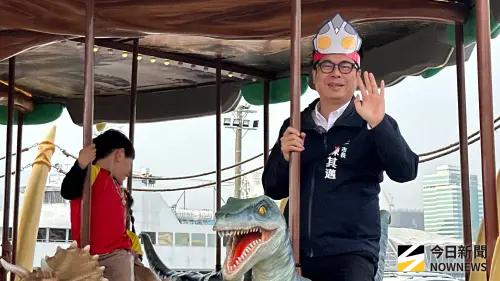 ▲市長陳其邁親自開箱搶先體驗多項新遊樂設施。（圖／記者陳美嘉攝，2026.01.30）