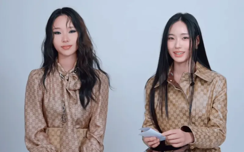 ▲大S離世滿一週年，小S兩個女兒Elly（左）與Lily（右）合體拍攝時尚雜誌封面，外型與氣質被指神似當年徐氏姊妹ASOS，甚至不少人想起大S，引發粉絲熱烈討論與感性回憶。（圖／YouTube@ELLETAIWANelleyt）