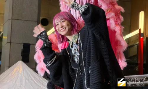 《鬼滅之刃》LiSA快閃北車遇火災警報！女神超淡定清唱〈紅蓮華〉
