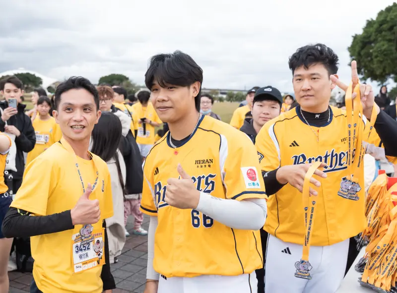 ▲中信兄弟黃韋盛今日出席路跑活動，回顧去年球季，他坦言兄弟在台灣大賽被樂天桃猿狠狠重擊，今年勢必要要反擊。（圖／名衍行銷提供）