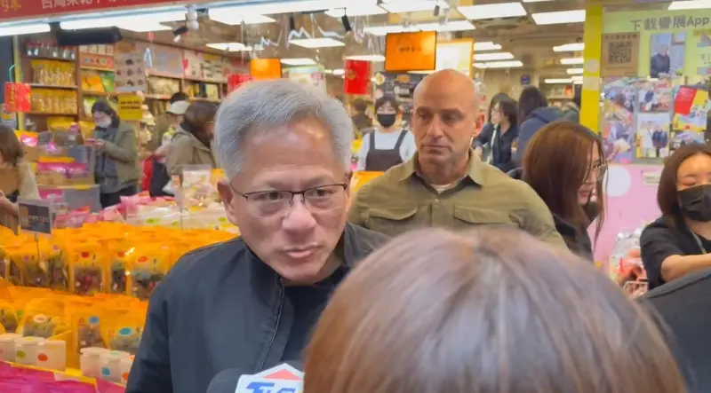 ▲輝達原本計劃對OpenAI投資高達1000億美元，但計畫傳出陷入停滯，對此，輝達執行長黃仁勳回應，一切沒有改變。（圖╱記者林汪靜攝）