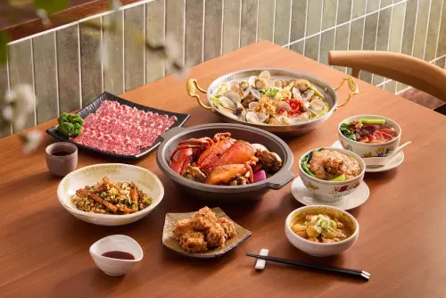 港式火鍋「如嫦」新開幕！卜卜蜆鍋、雞煲配肉餅飯　免費送活鮑魚

