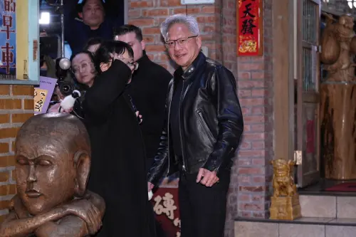 ▲輝達執行長黃仁勳總是以皮衣造型現身。（圖╱記者朱永強攝）