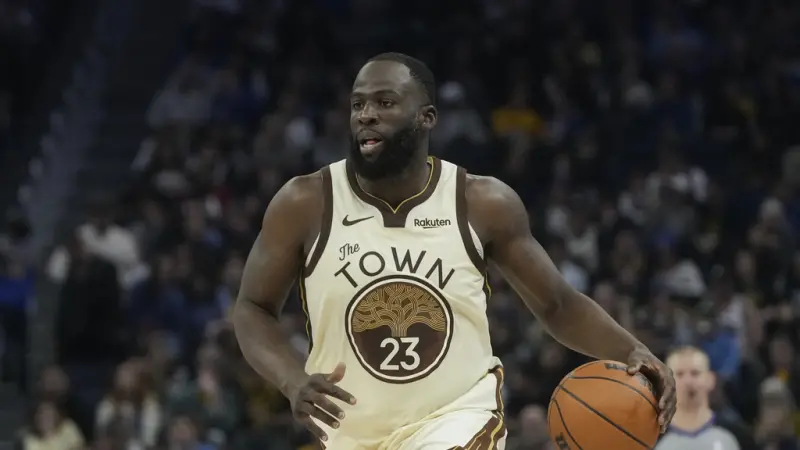 ▲勇士隊管理層已達成共識，為了帶回字母哥，除了柯瑞（Stephen Curry）外，陣中其餘所有人選與未來資產皆可擺上談判桌，包括4冠功臣格林（Draymond Green）。（圖／美聯社／達志影像）