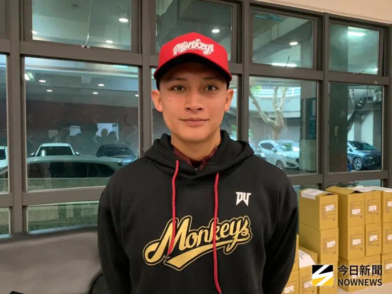 ▲樂天桃猿馬傑森目前仍在服兵役，昨日為了開訓回桃園，他分享軍中生活超充實，學習各式各樣的技能。（圖／記者陳柏翰攝,2025.02.01）