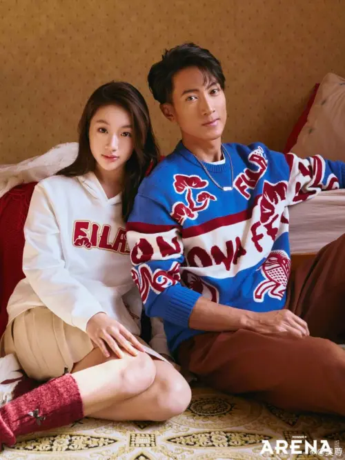 ▲NeiNei（左）遺傳到爸媽的優良基因，不論長相或是氣質都像是大明星，引起網友熱議。（圖／吳尊微博）