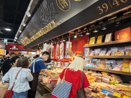 ▲民眾過去發現除了台北迪化街年貨大街以外，台北南門市場也是過年前採買的好去處。（圖／台北市市場處提供tcma.gov.taipei）