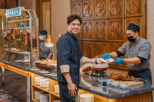 ▲隱岳閣從熱鍋粵菜到現點現做港點，應有盡有。（圖／路易莎咖啡 louisacoffee.co）