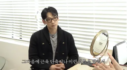 ▲RAIN公開自己腰痛半年原因。（圖／시즌비시즌 Season B Season YouTube）