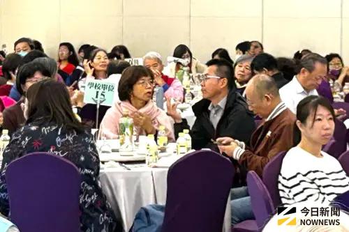 ▲台灣家扶基金會北高雄家扶中心舉辦扶幼主委交接及歲末聯誼活動，有受扶助偏鄉學校校長潘如萍等人，以及受扶助家庭與會。(圖／記者黃守作攝，2026.02.01)