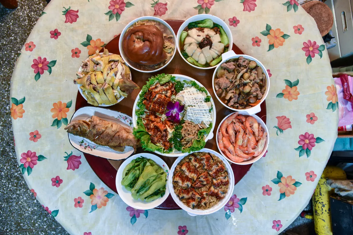 The night the table fills with wishes, Taiwan’s Lunar New Year feast