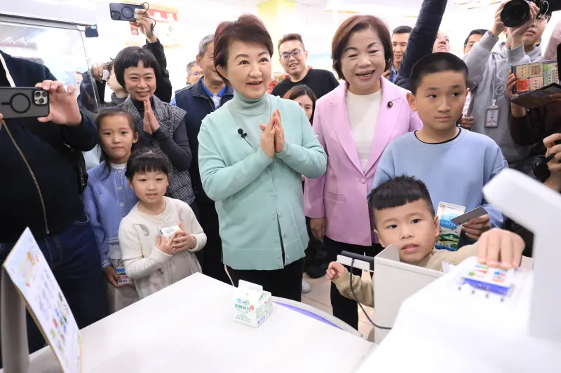 ▲立委楊瓊瓔今天陪同市長盧秀燕視察「台中有鈣讚」計畫。（圖／台中市政府提供，2026.02.02）