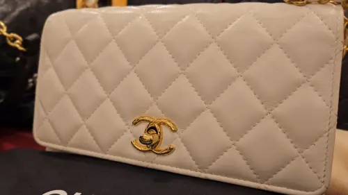 ▲CHANEL WOC可攜式長夾，價值12萬元。（圖／記者劉松霖攝）