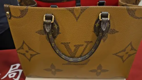▲LV OnTheGo托特包，價值12萬元。（圖／記者劉松霖攝）