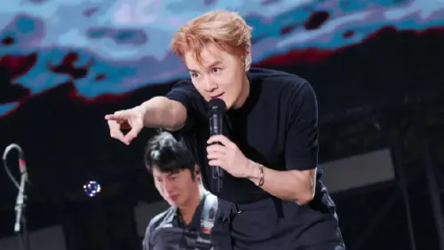 于文文商演昏倒送醫！吳克群救場多唱2首　被讚：會紅不是沒原因
